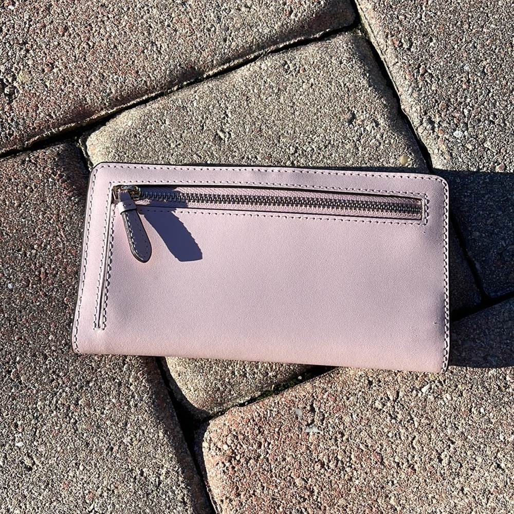 Kate Spade Schuyler Large Slim Bifold Wallet Clutch 
Chalk Pink 
NWT - Picture 2 of 14